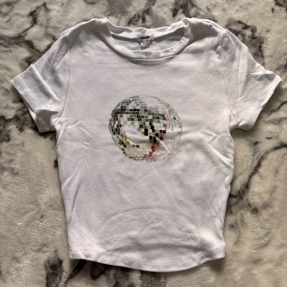 🪩GARAGE STORMI TEE